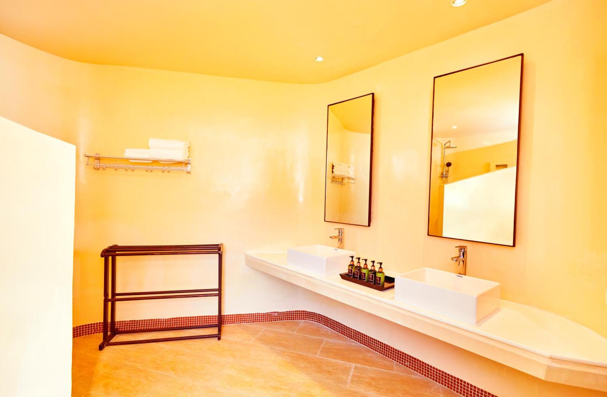 Beyond Krabi Hotel Klong Muang Beach Bagian luar foto